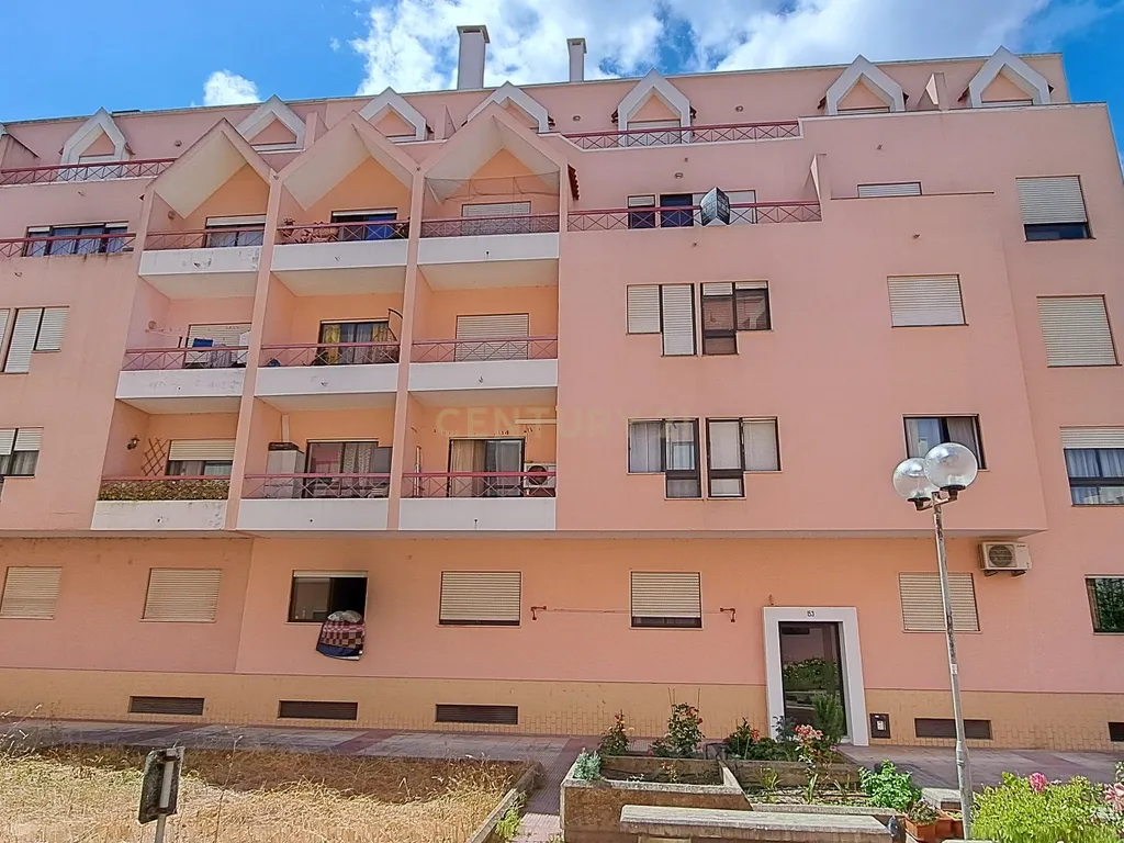 Apartamento T4 Duplex com 133m2 Montijo. - Image 1
