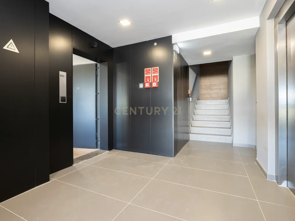 Magnífico apartamento T2 completamente novo a estrear - Image 3
