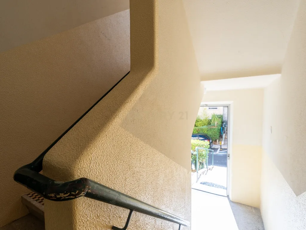T2 Mobilado com Logradouro em Alvalade – Excelente Localização - Image 31