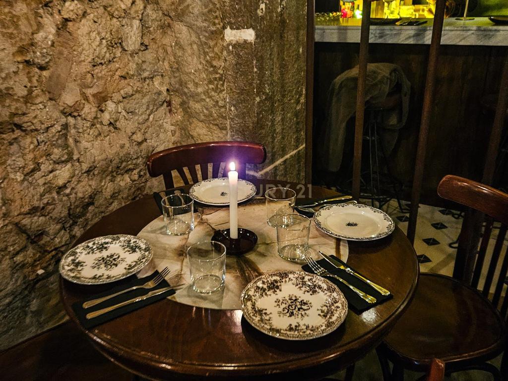 Oportunidade de Trespasse | Restaurante em Zona de Referência - Image 10