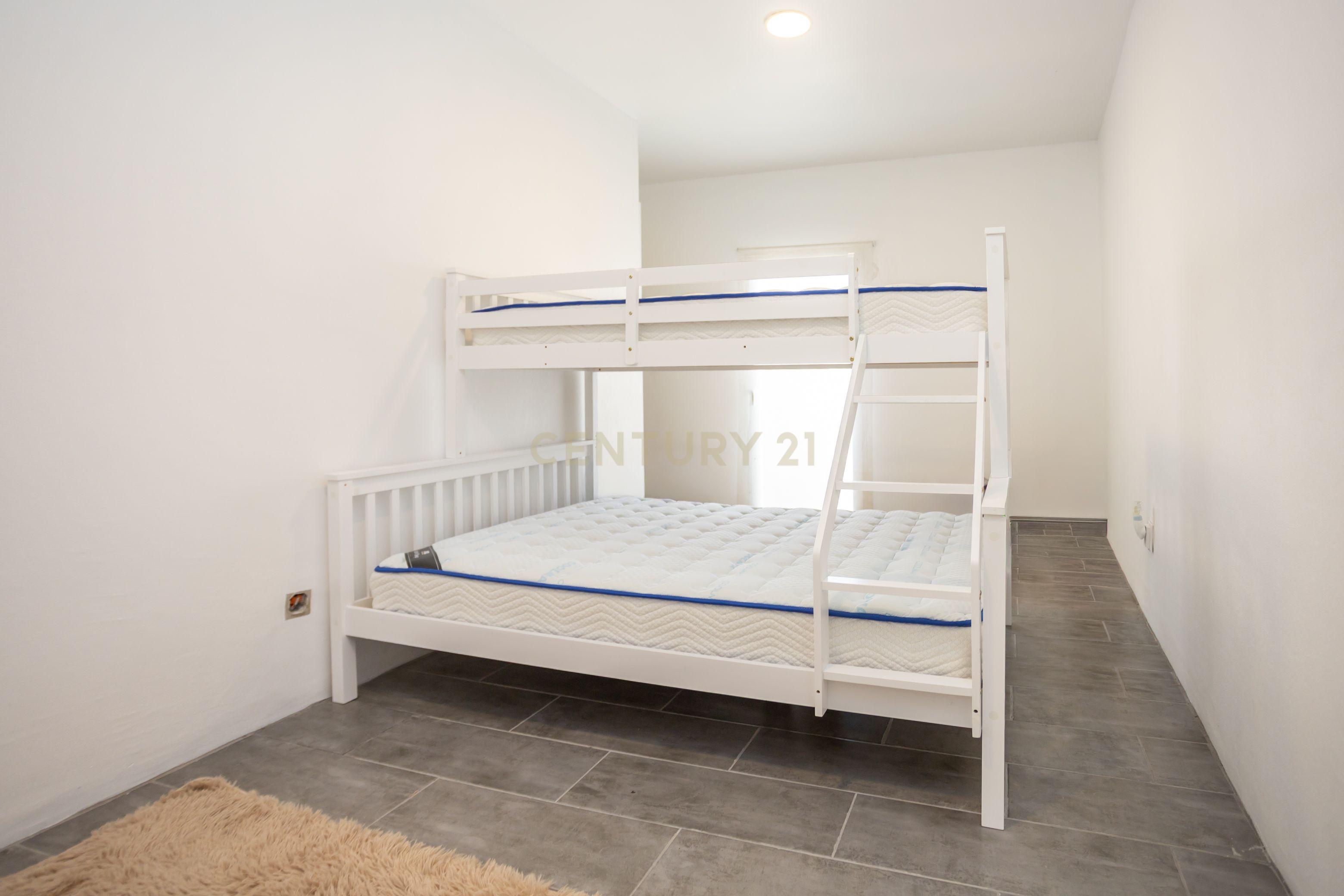 Fotografia 11 de Moradia T2 Renovada com Quintal e Jardim – O Refúgio Ideal para Viver com Tranquilidade