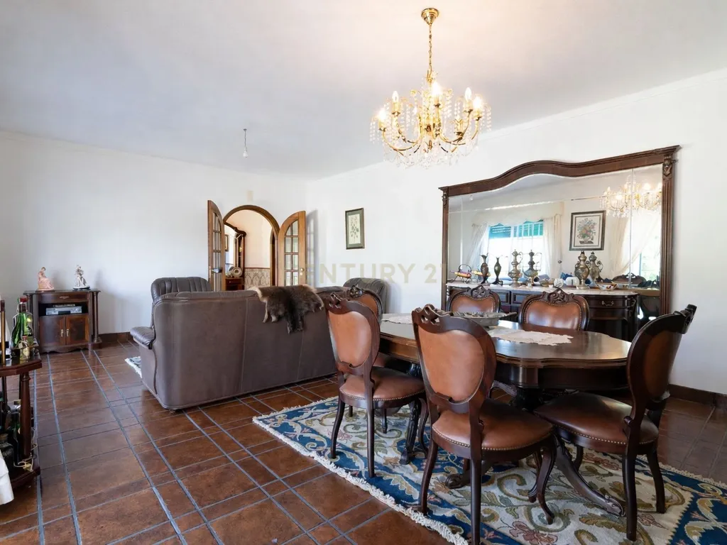 OPORTUNIDADE ÚNICA NA LOUSÃ – MORADIA COM GRANDE POTENCIAL (habitação e comércio) - Image 76