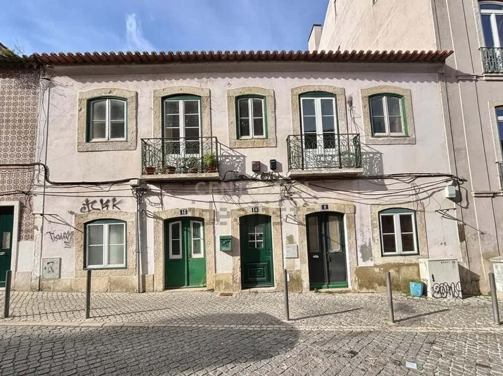 Prédio para remodelação - Cacilhas - Image 2