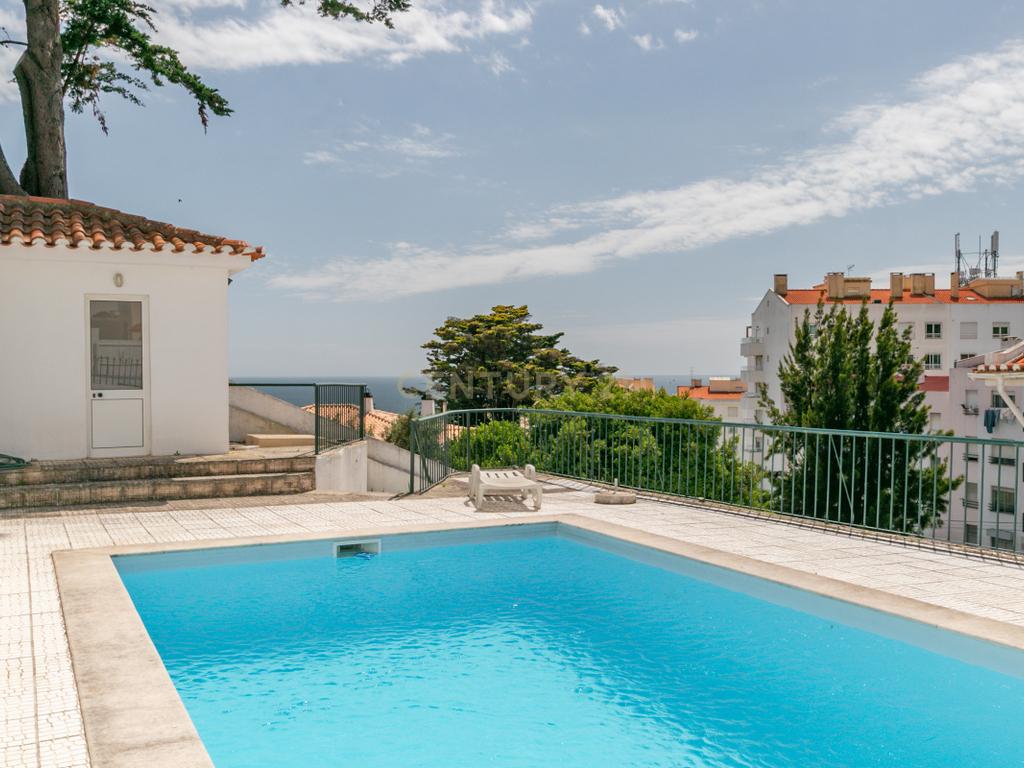 Moradia tradicional com 6 quartos, vista mar e piscina – Jardins da Parede - Image 3