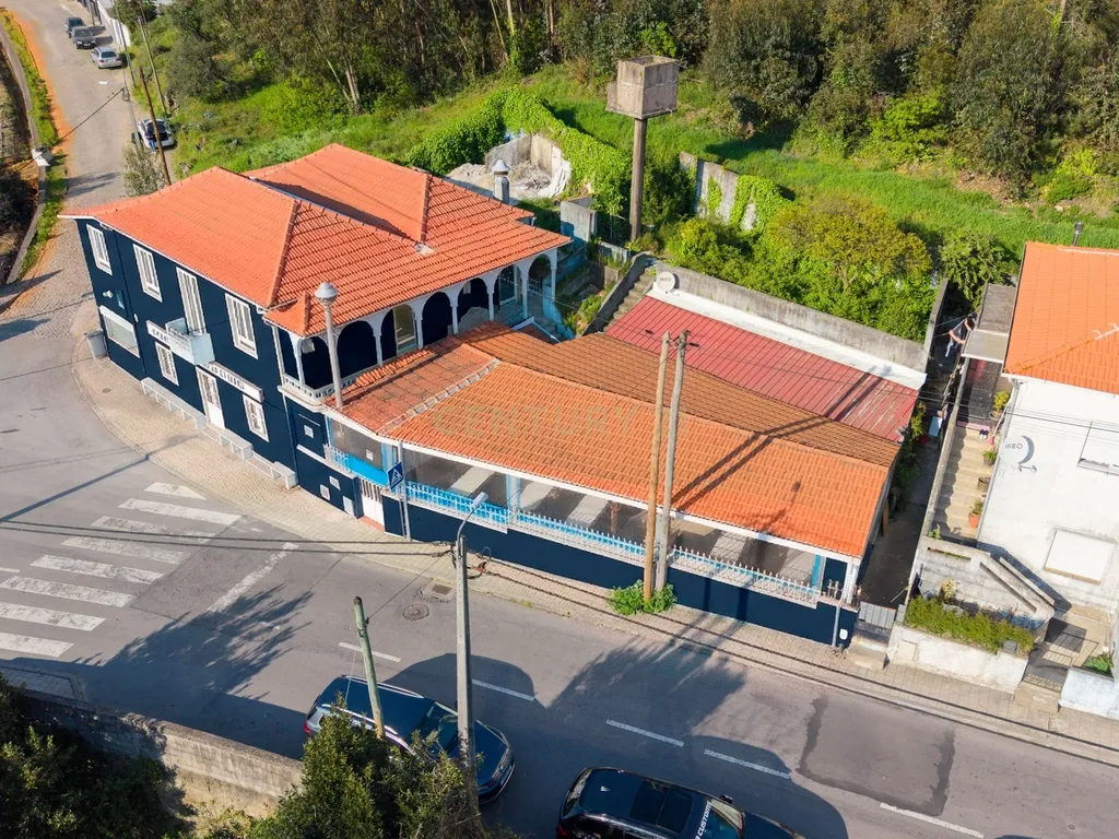 Moradia T3 com Espaço Comercial | São Pedro da Cova (Adega Azul) - Image 40