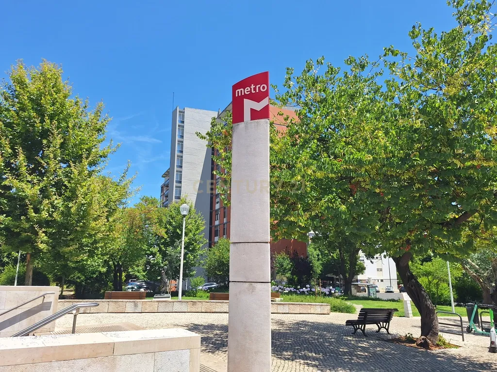 Apartamento T3 Renovado com 2 Casas de Banho | Olivais, Lisboa - Image 16