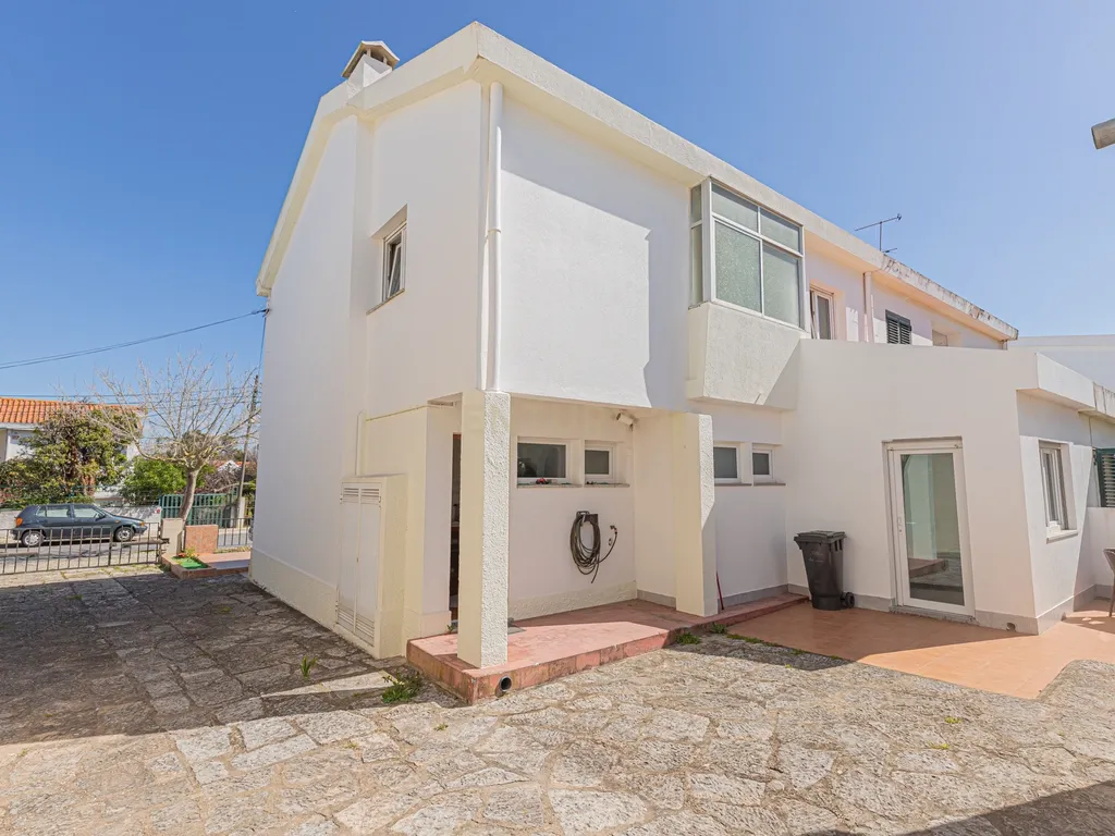Espetacular moradia T5 em Oeiras- Alto da Barra com Jardim, Terraço e tudo pertinho de si! - Image 7