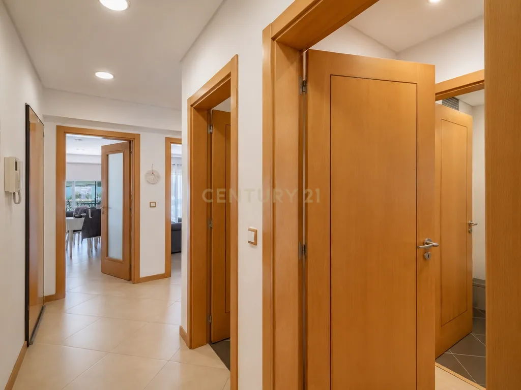 Moderno Apartamento T2 em Amora, Seixal - Image 31