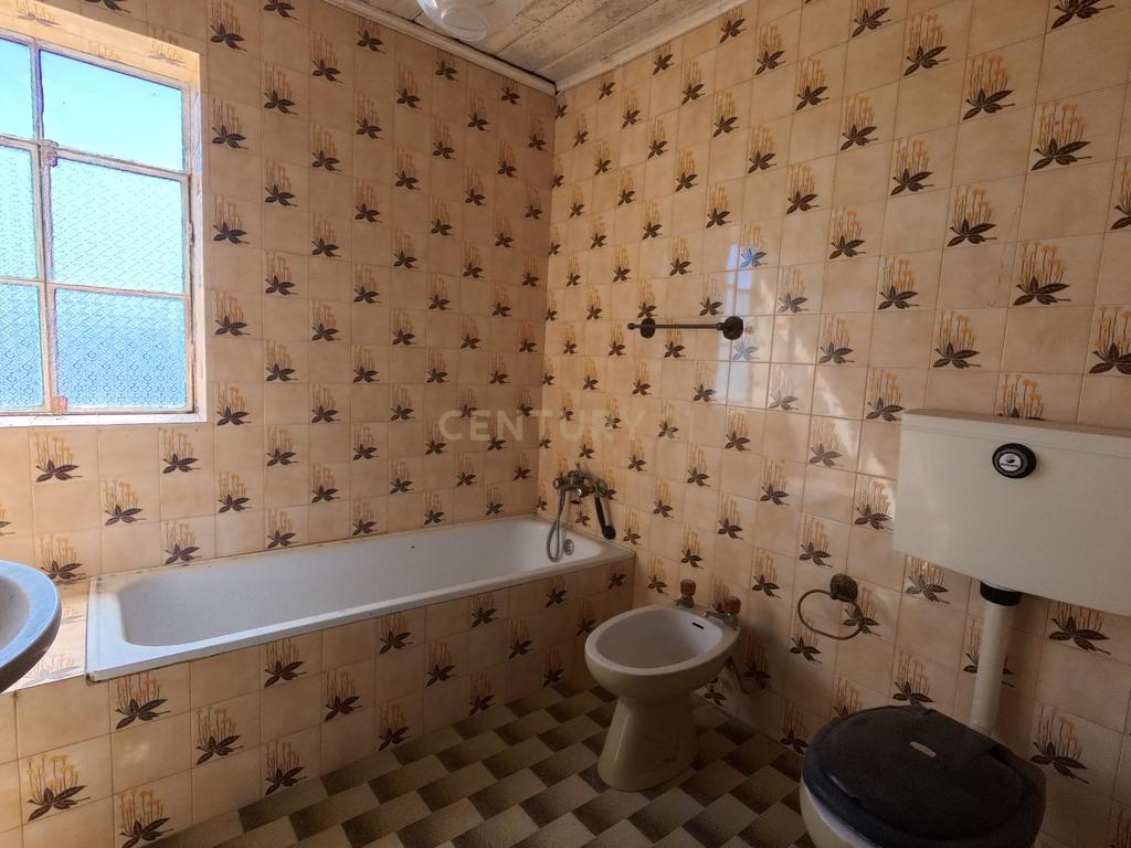 Casa T4 em União das freguesias de Mamouros, Castro Daire - Image 6
