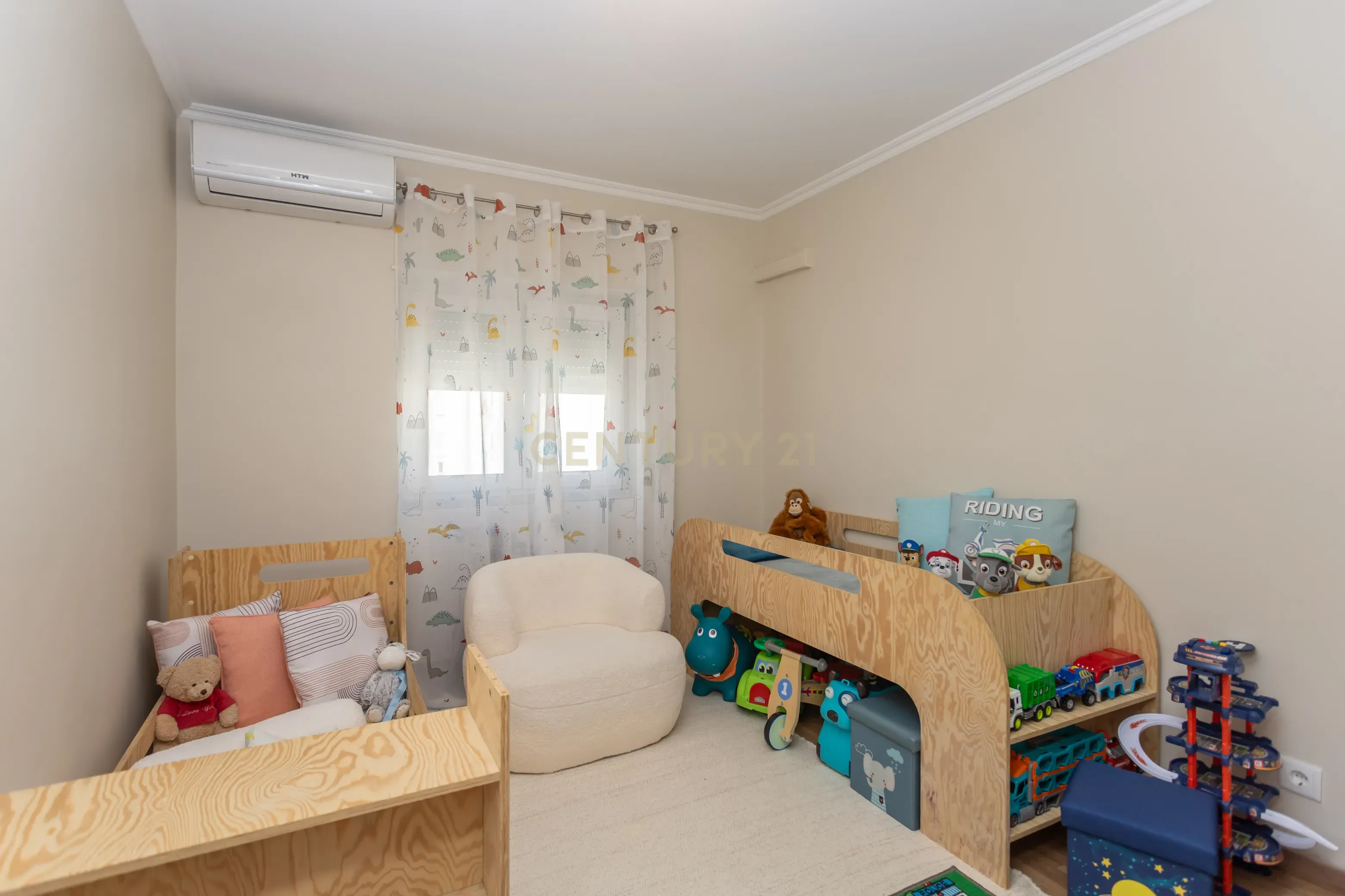 Fantástico T3 totalmente remodelado à venda em Corroios - Miratejo - Image 24