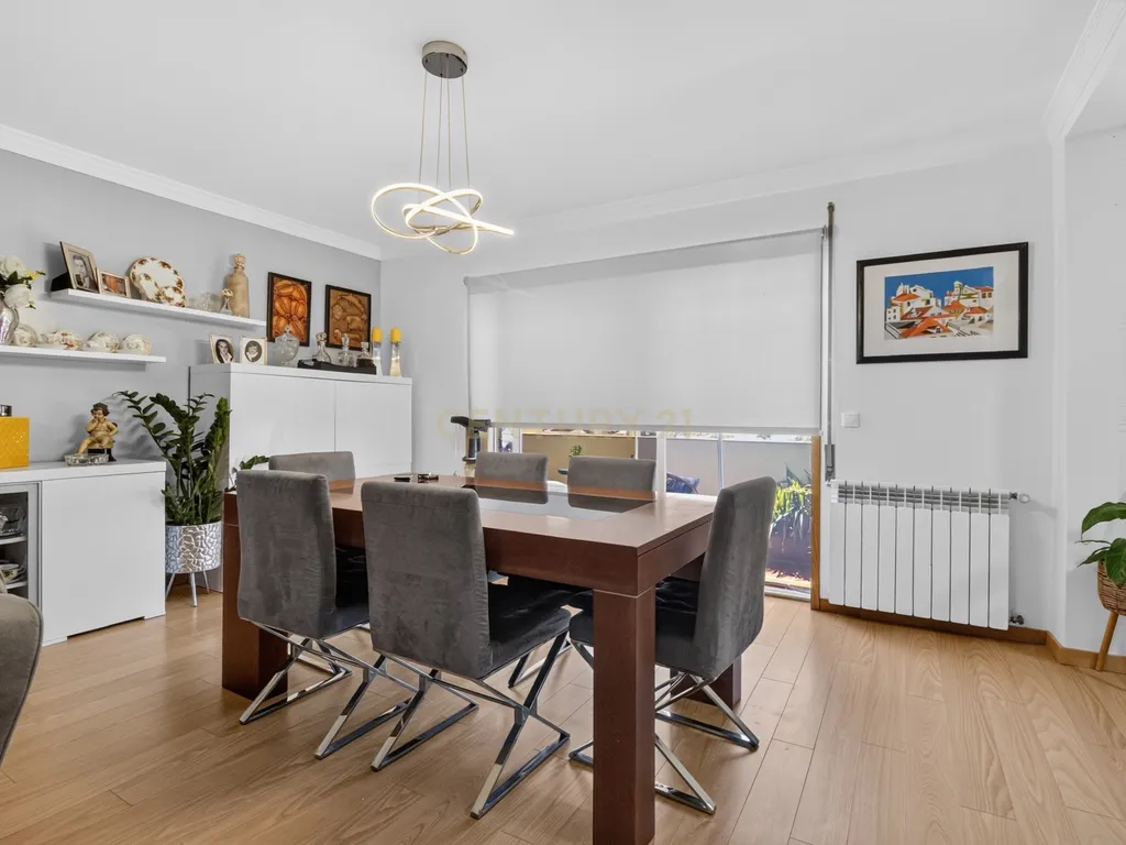 Apartamento T3 em Bragança com Vista Panorâmica - Image 4