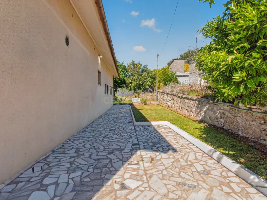 Moradia individual T3, em Sequeira. - Image 26