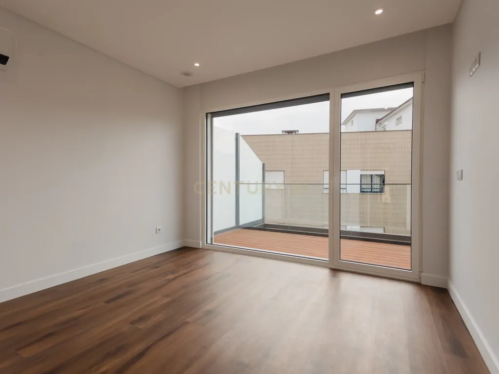 Moradia T3 de excelência no centro de Leiria - Image 32