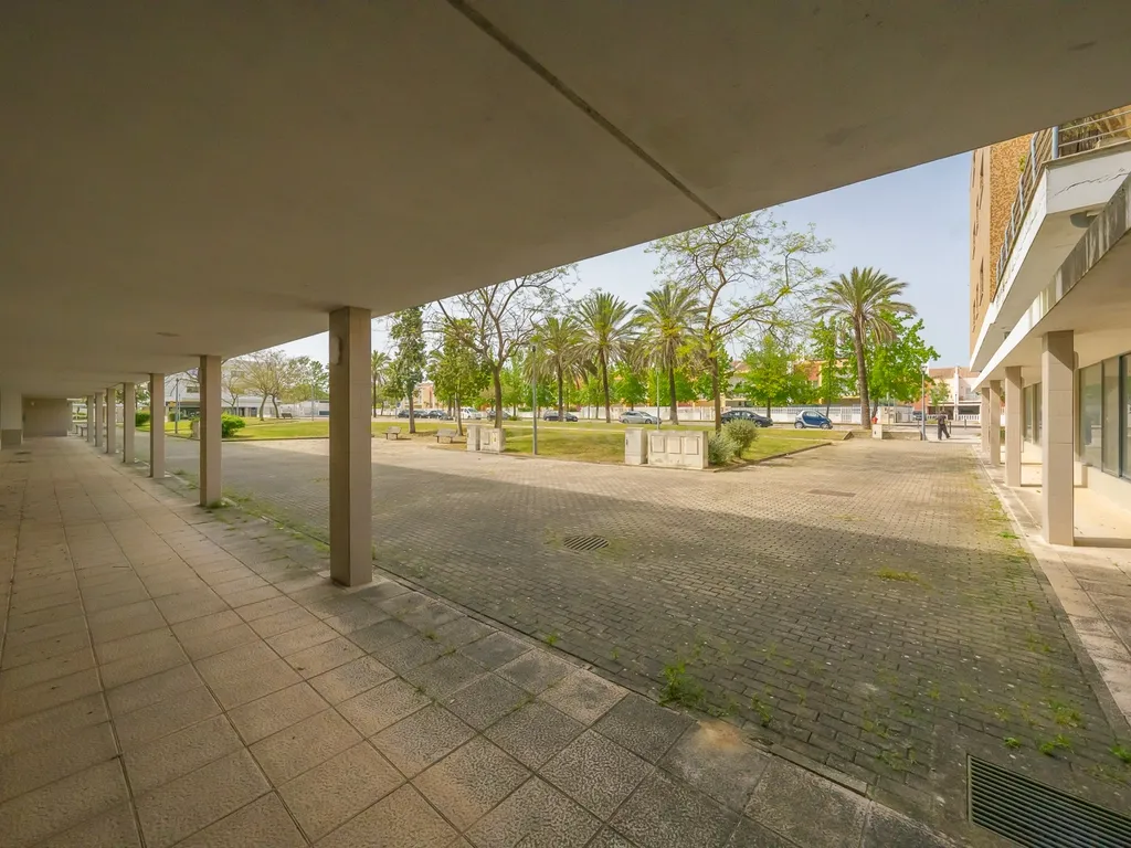 Apartamento T3 com Duas Varandas, Garagem Box e Lugar de estacionamento na Vila Serena, Pinhal Novo - Image 57