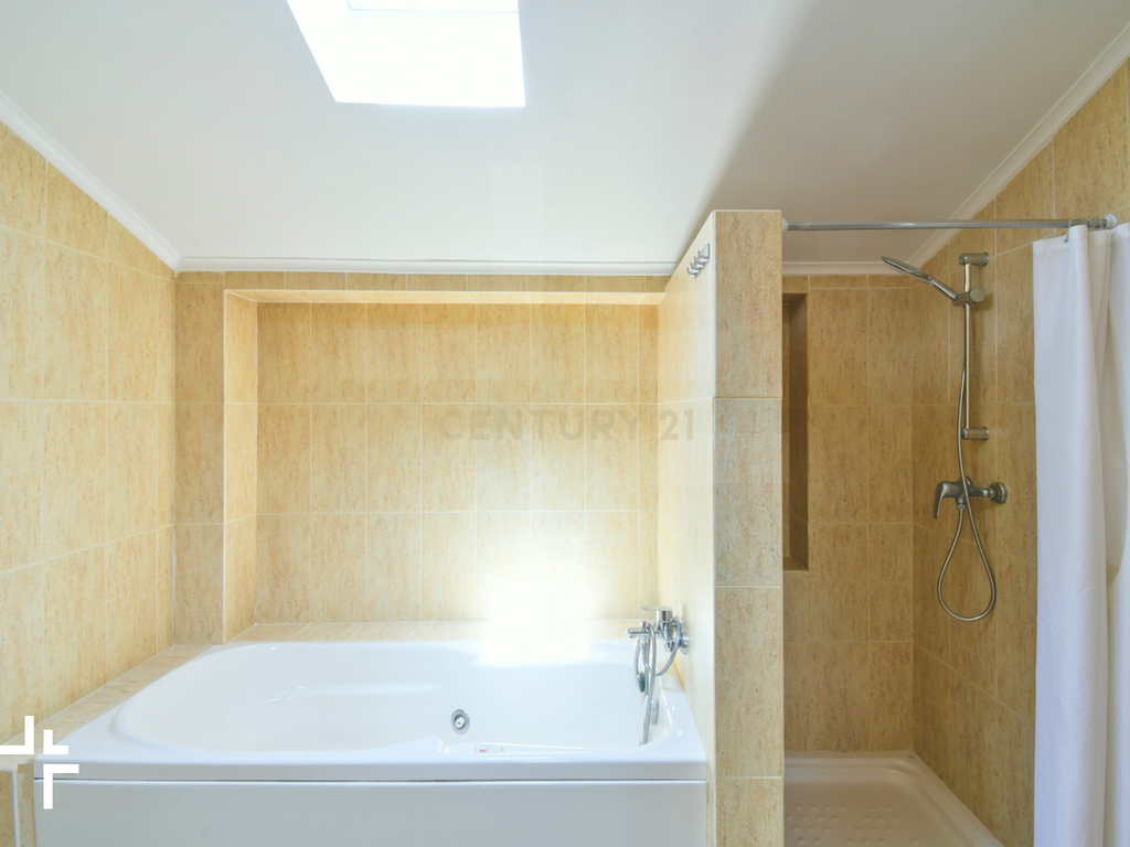 Moradia T2 com Jardim e Alpendres Exclusivos | São Pedro do Estoril - Image 42