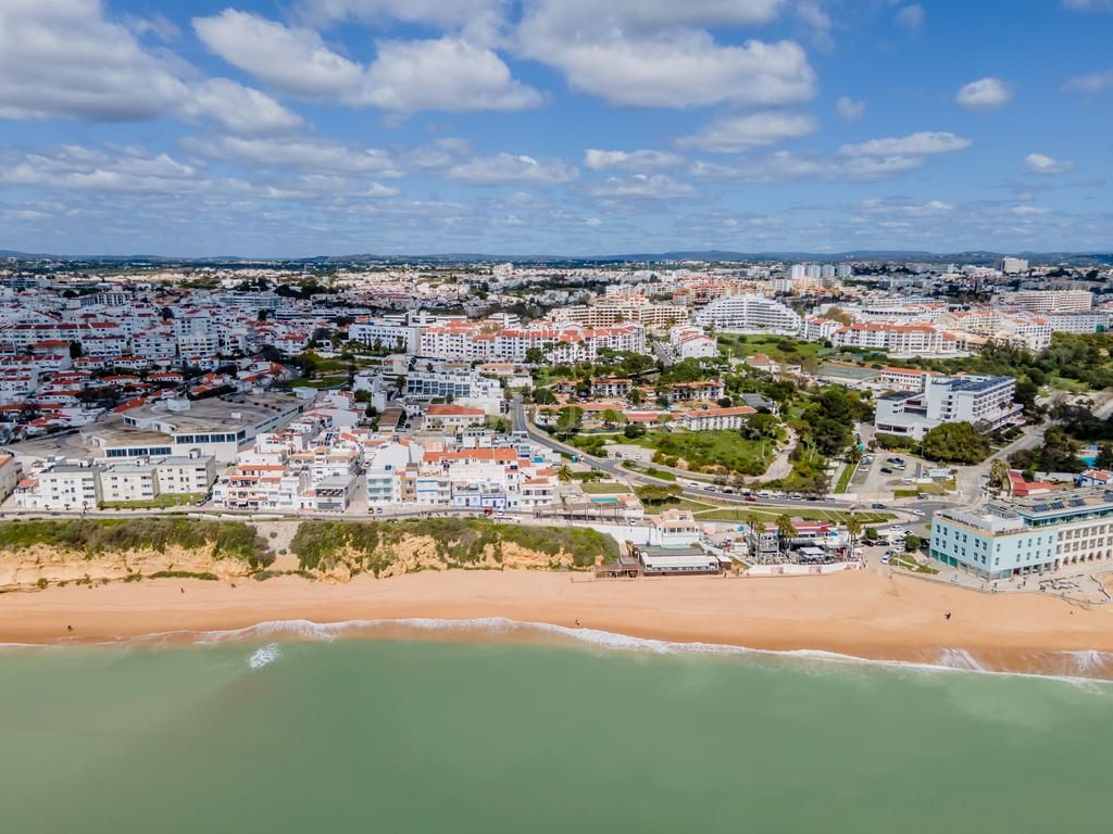 Apartamento Duplex com vista mar no centro de Albufeira - Image 38
