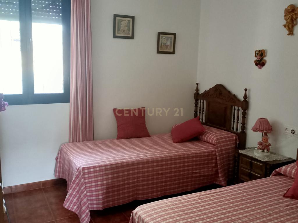 Propriedade rústica com vista para piscina e zona húmida – pronta a habitar - Image 18