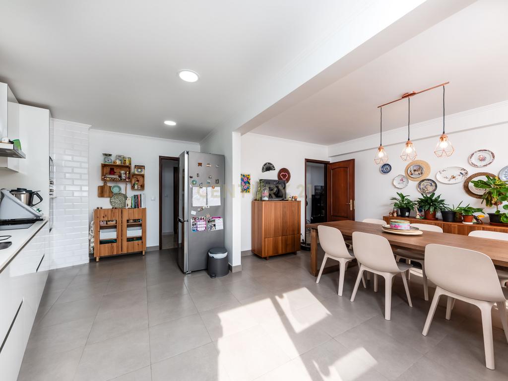 Apartamento T2 + 1 em Agualva-Cacém - Image 3