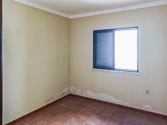 Moradia T2 parcialmente remodelada em Pegões. - Image 8