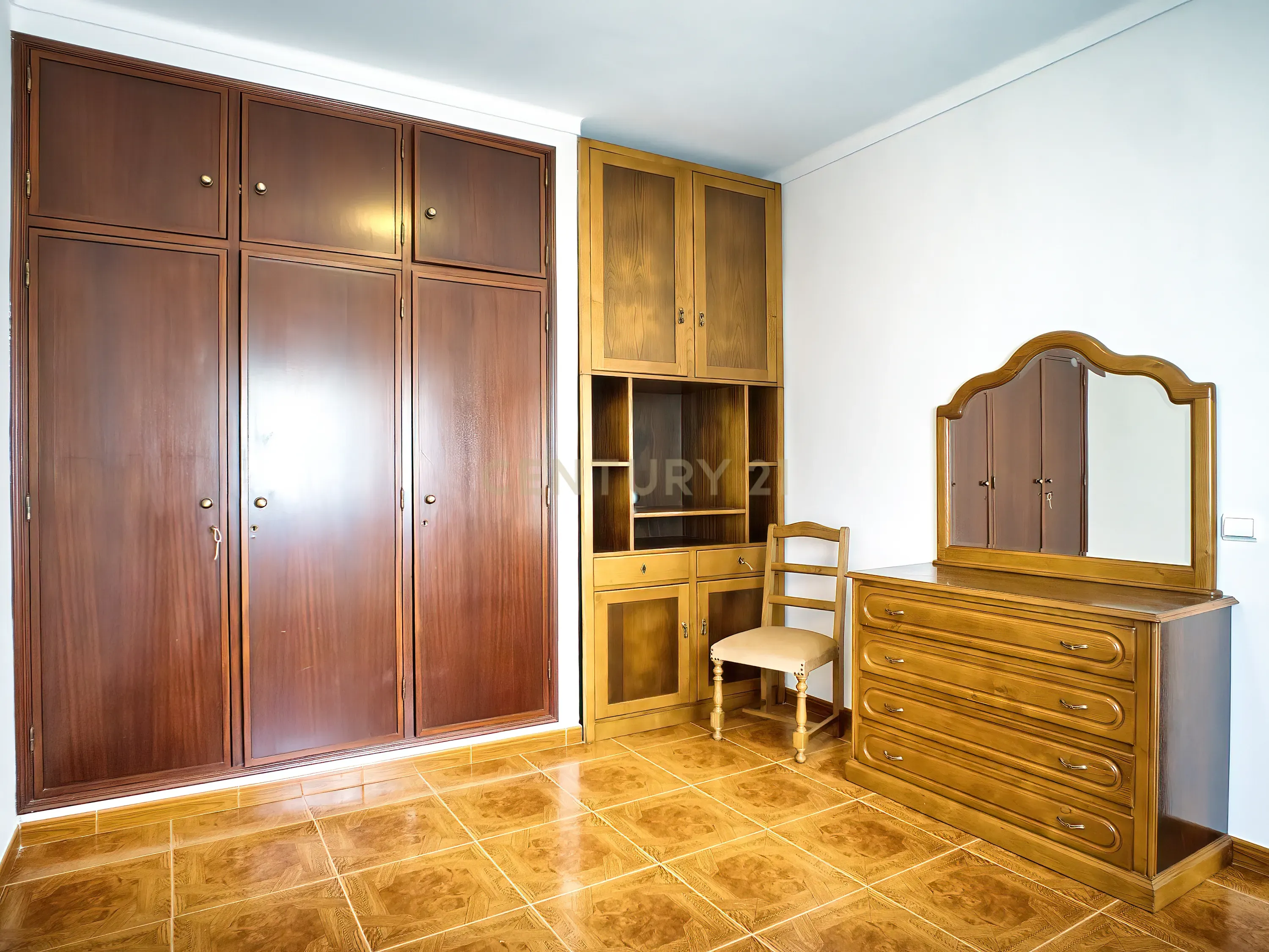 Fotografia 9 de Excelente investimento Moradia T5+1 - 2 Apartamentos T2 e um Apartamento T1