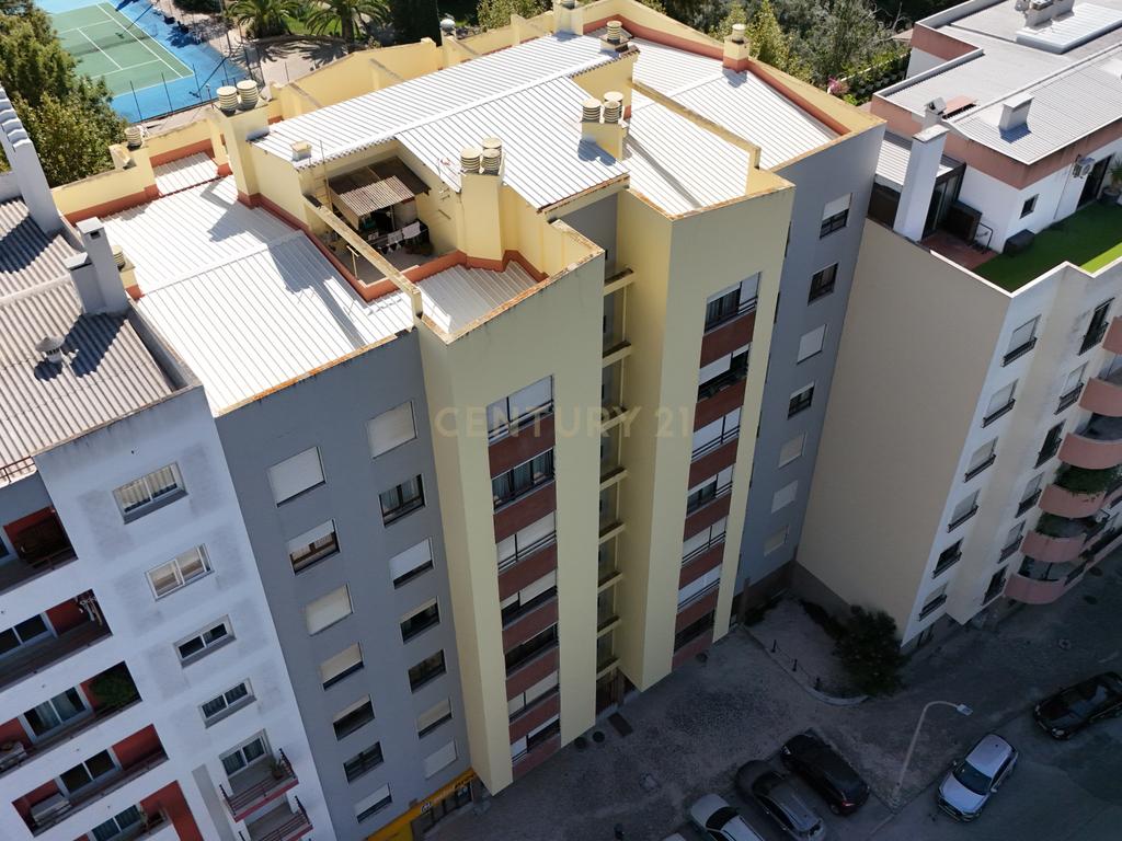 Luxuoso Apartamento T2, Totalmente Remodelado, em Vanicelos, em Setúbal - Image 15