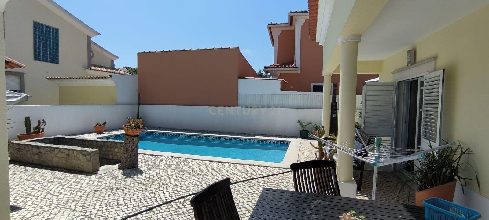 Fotografia 3 de MORADIA com PISCINA - AZEITÂO