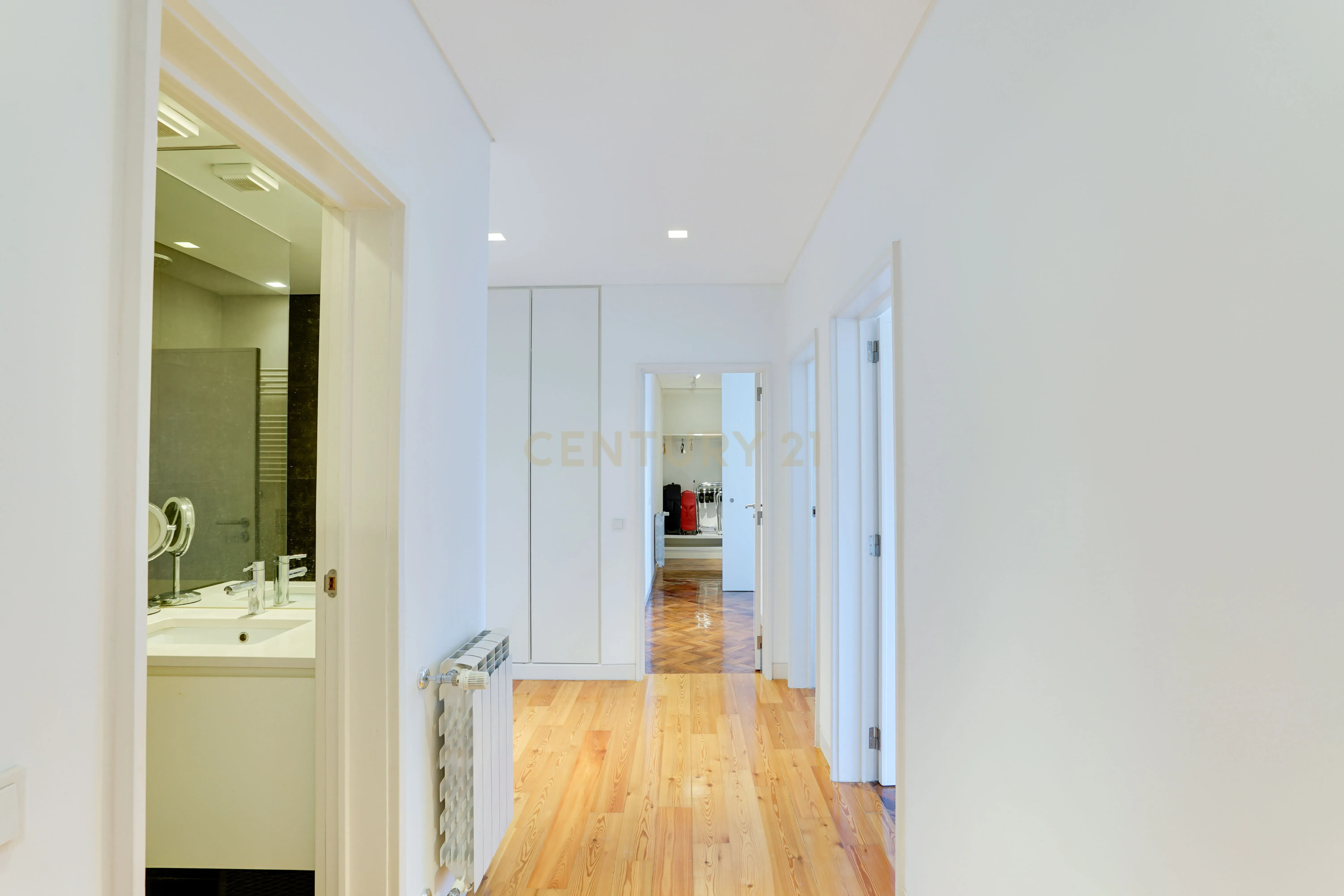Fotografia 9 de Apartamento T4 no Saldanha, remodelado com acabamentos de Luxo