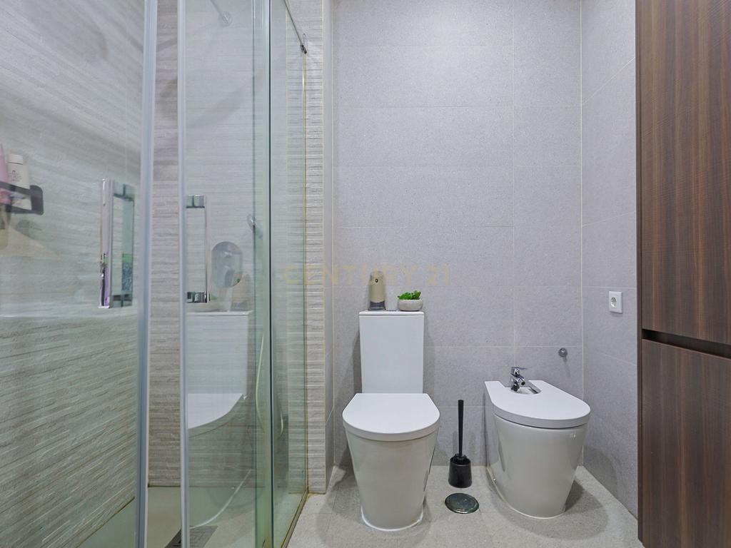 Apartamento T2 Centro de Almada Remodelado - Image 24