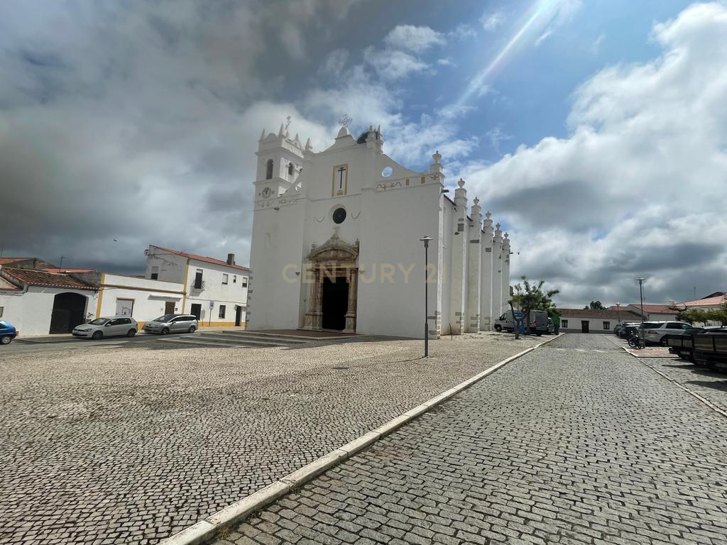 Oportunidade em Safara – Moradia para reconstruir com projeto incluído - Image 14