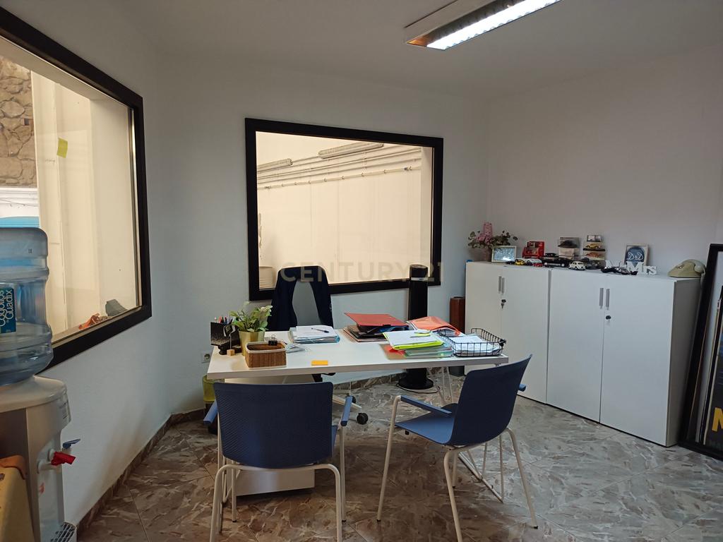 Armazém industrial para arrendamento com escritórios no Polígono Industrial San Alberto, Málaga. - Image 10