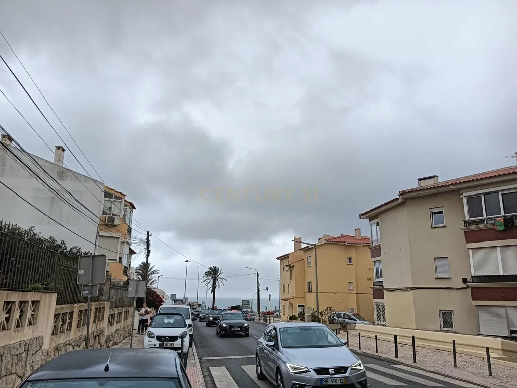 Apartamento T2 à Rendar - Vista Mar na Parede - Image 4