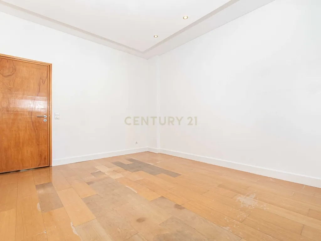 Duplex em Estados Unidos Da America, Lisboa com Vista para a Cidade - Image 13
