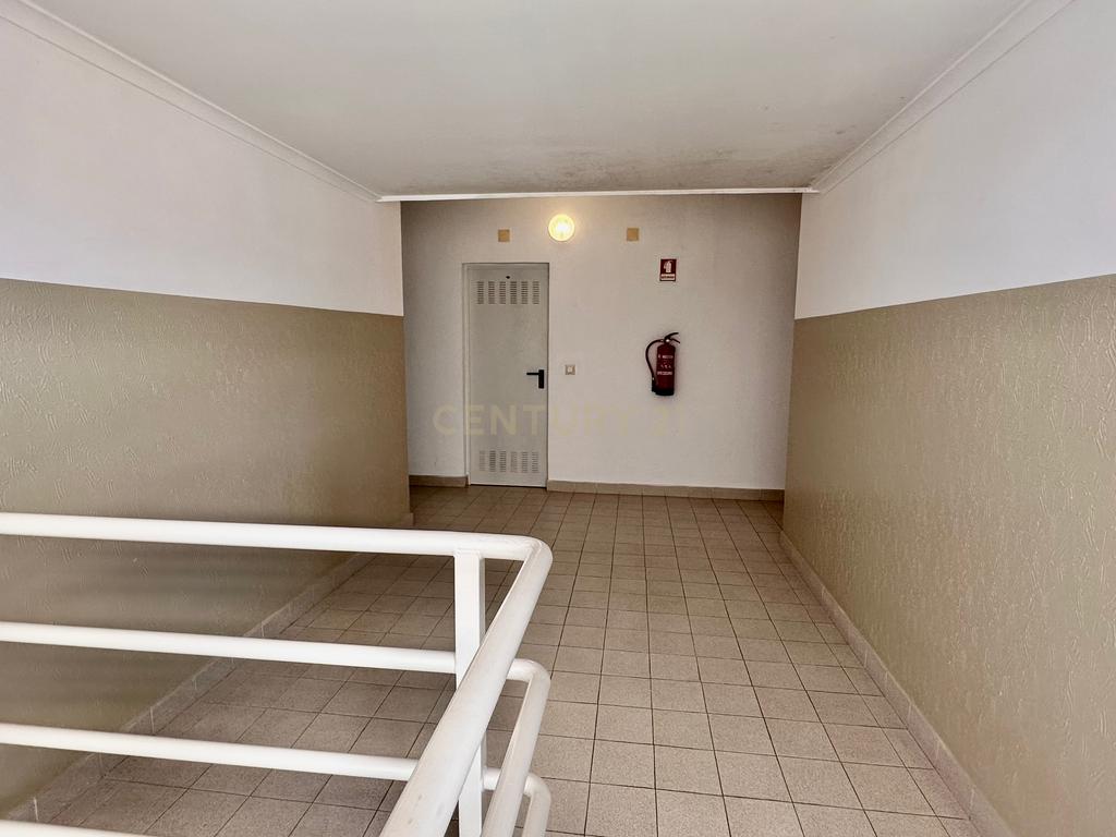 Venda T1 com Terraço Privativo em Condomínio Fechado no Carregado - Image 27