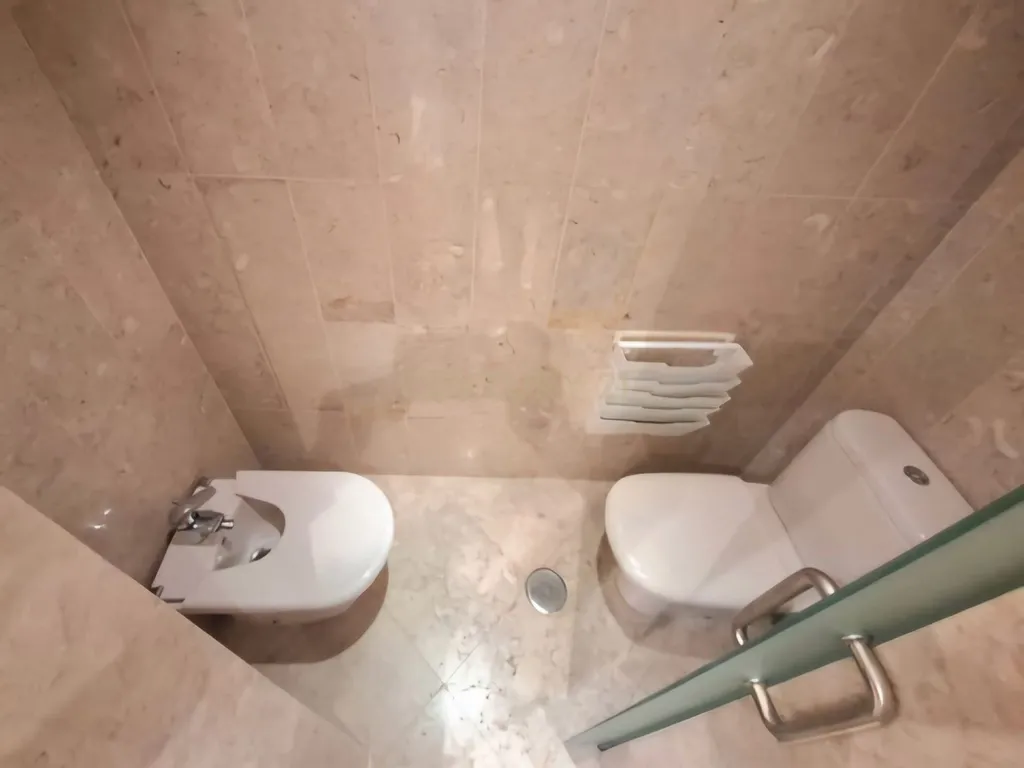 Imóvel T3 espaçoso nas Picoas, com 3 WC, 2 estacionamentos - Image 17