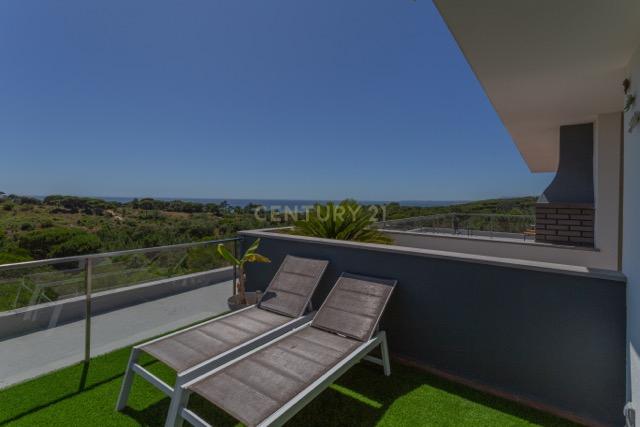 Luxuoso apartamento T3 duplex com Vista Panorâmica em Quinta de Santa Teresa, Charneca de caparica - Image 40