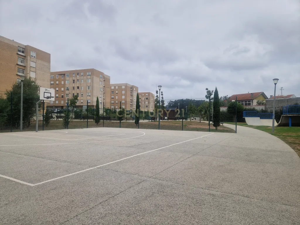 T2 Remodelado e Mobilado em Perafita, Matosinhos com Vista Panorâmica - Image 21