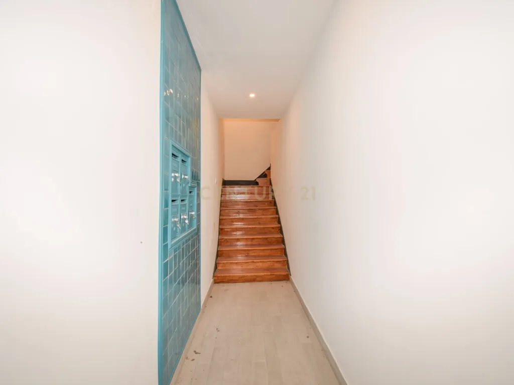 Duplex em prédio totalmente reconstruído, com acabamentos de excelência - Image 15
