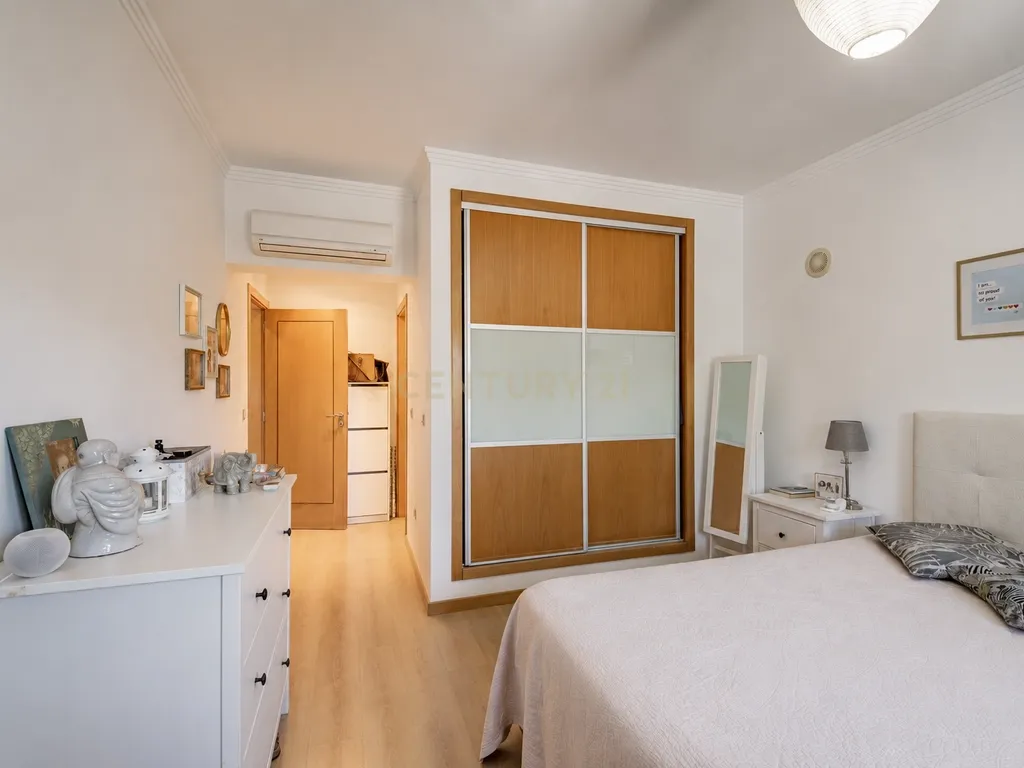 Moderno Apartamento T2 em Amora, Seixal - Image 18