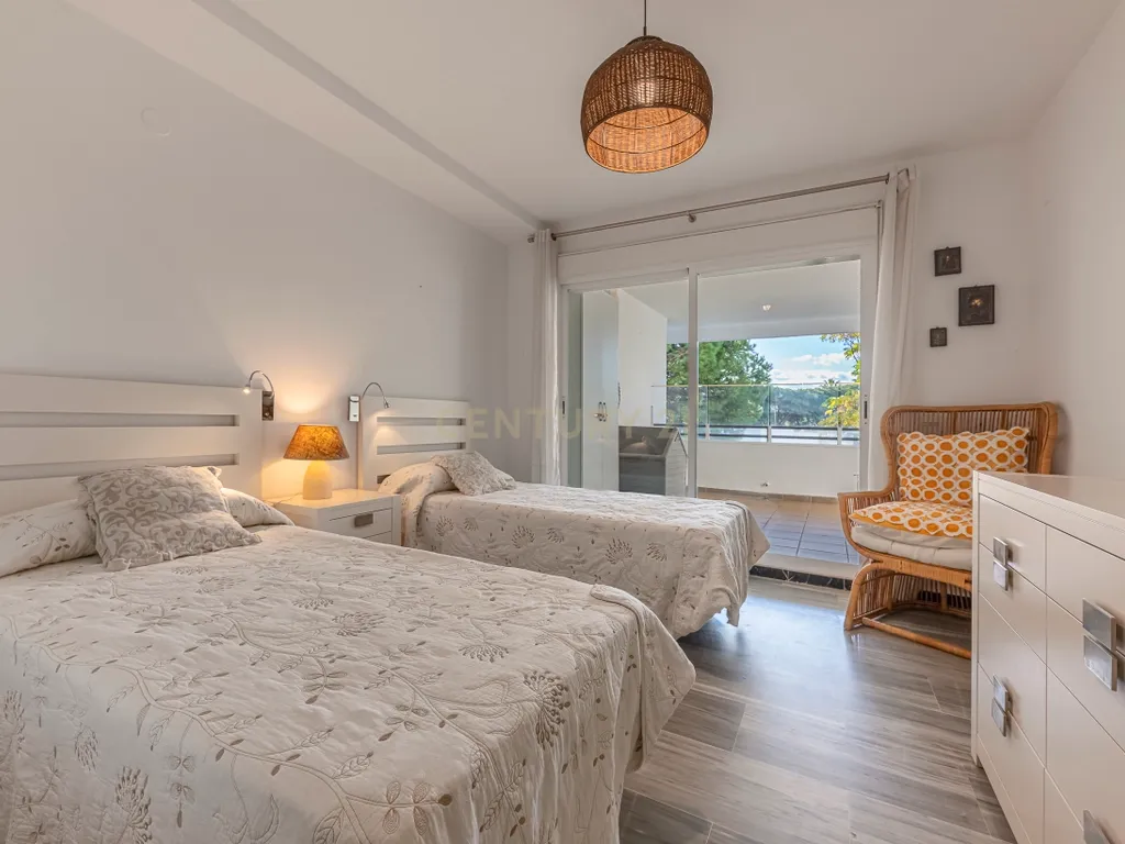 Apartamento exclusivo de 2 quartos no coração de Puerto Banús - Image 13