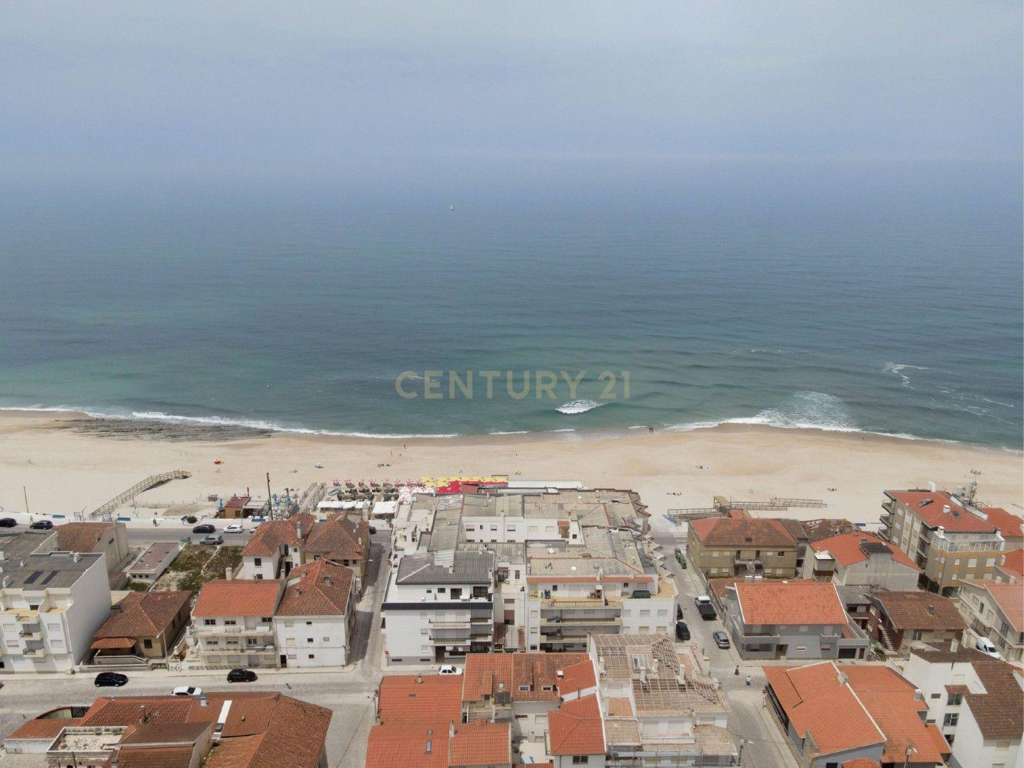Fotografia 5 de Espaço comercial com equipamentos de discoteca na Praia do Pedrogão