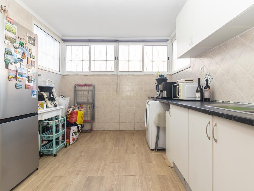 Apartamento T1 em Santo António da Charneca, Barreiro - Image 2