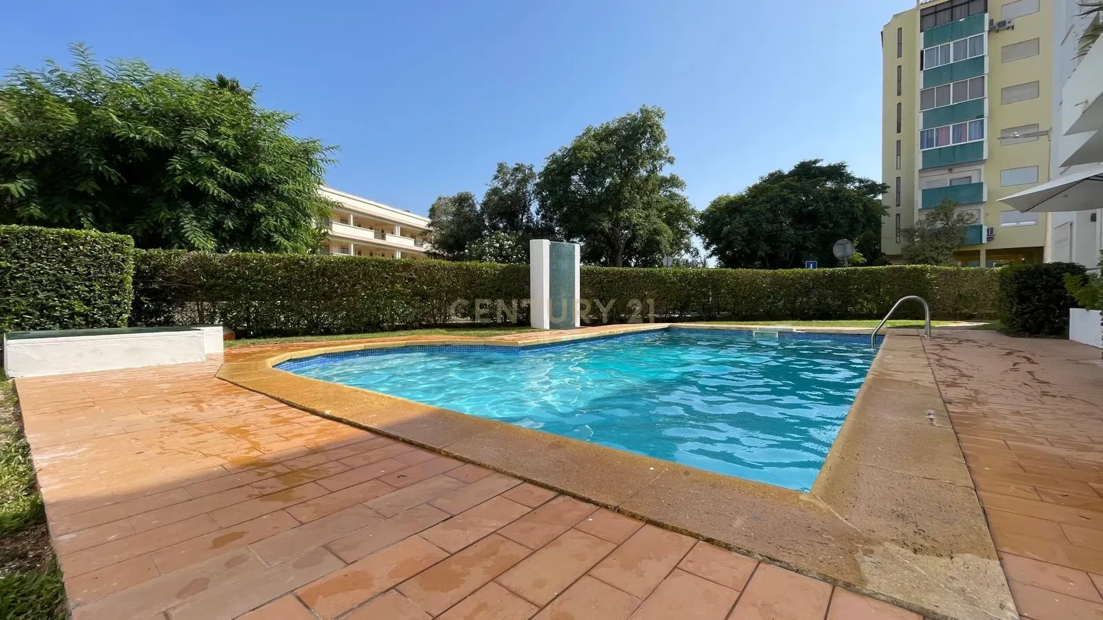 Fotografia 3 de T2+1 em Vilamoura | Totalmente Renovado (2025) | Luxo e Piscina a Minutos da Marina
