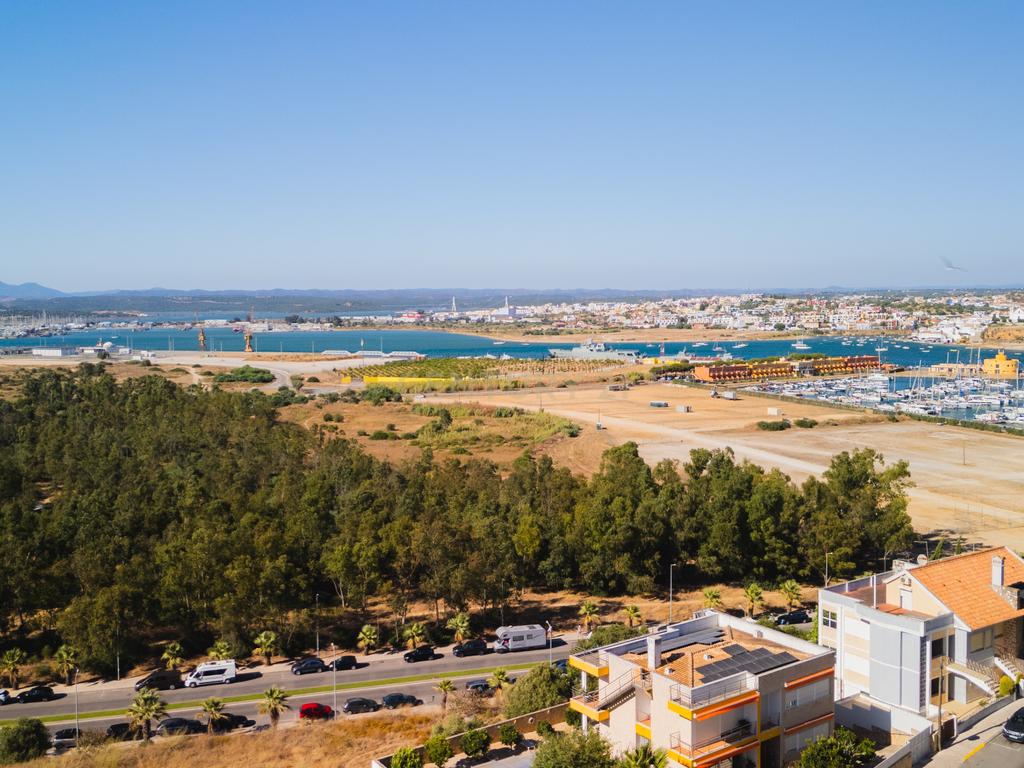 T2 com lugar de garagem, Vista Mar e Vista Rio na Praia da Rocha - Image 32