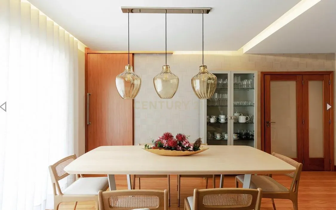 Fotografia 3 de Exclusividade, Conforto e Design Contemporâneo: T3 Duplex no Último Andar, à venda em São Félix da Marinha