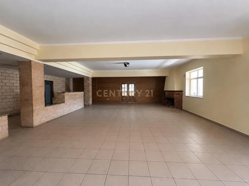 Oportunidade de Investimento Comercial às Portas de Fátima! - Image 2