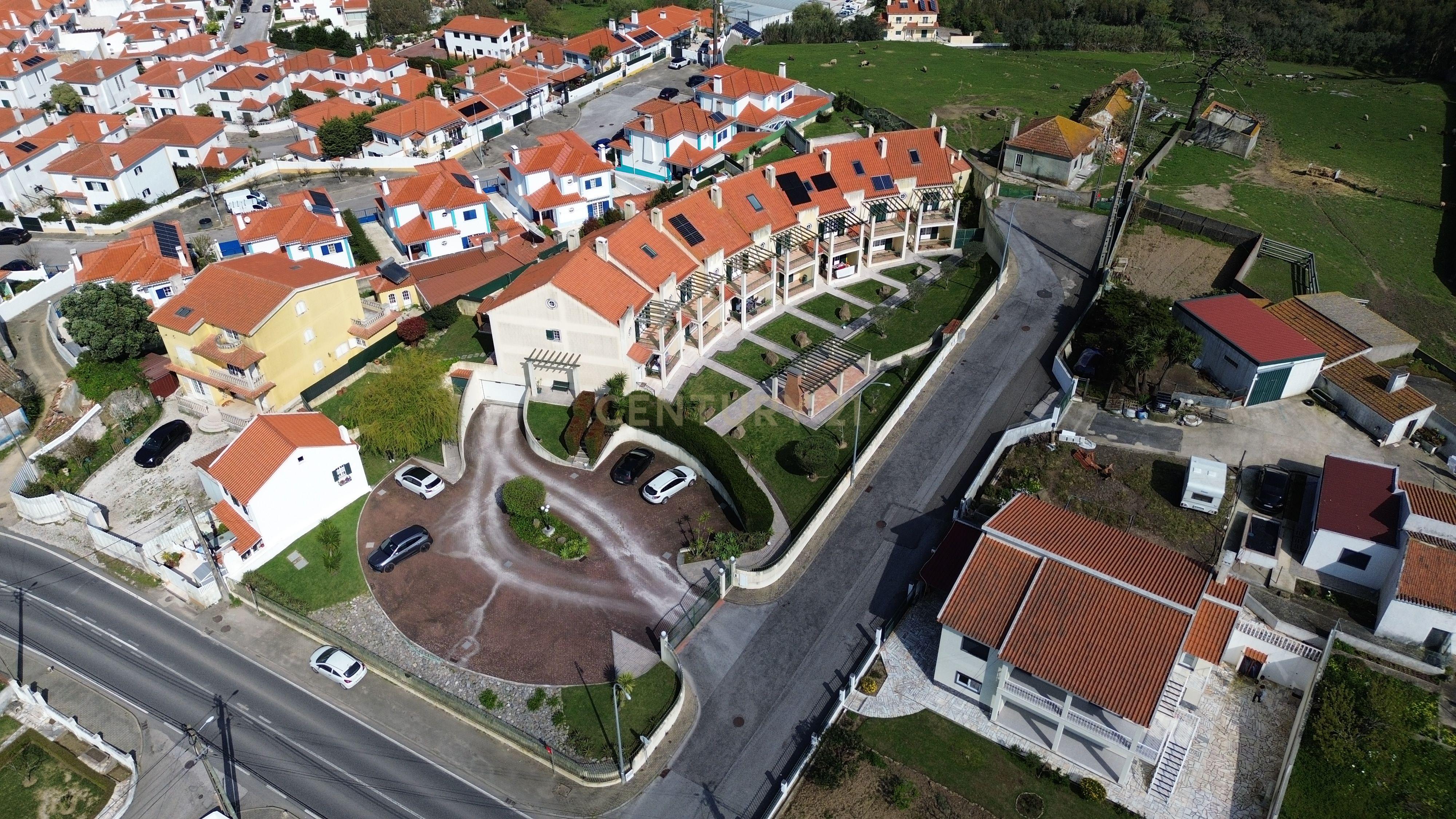 Fotografia 5 de Moradia T3 + Sótão com Piscina Privativa - Mafra
