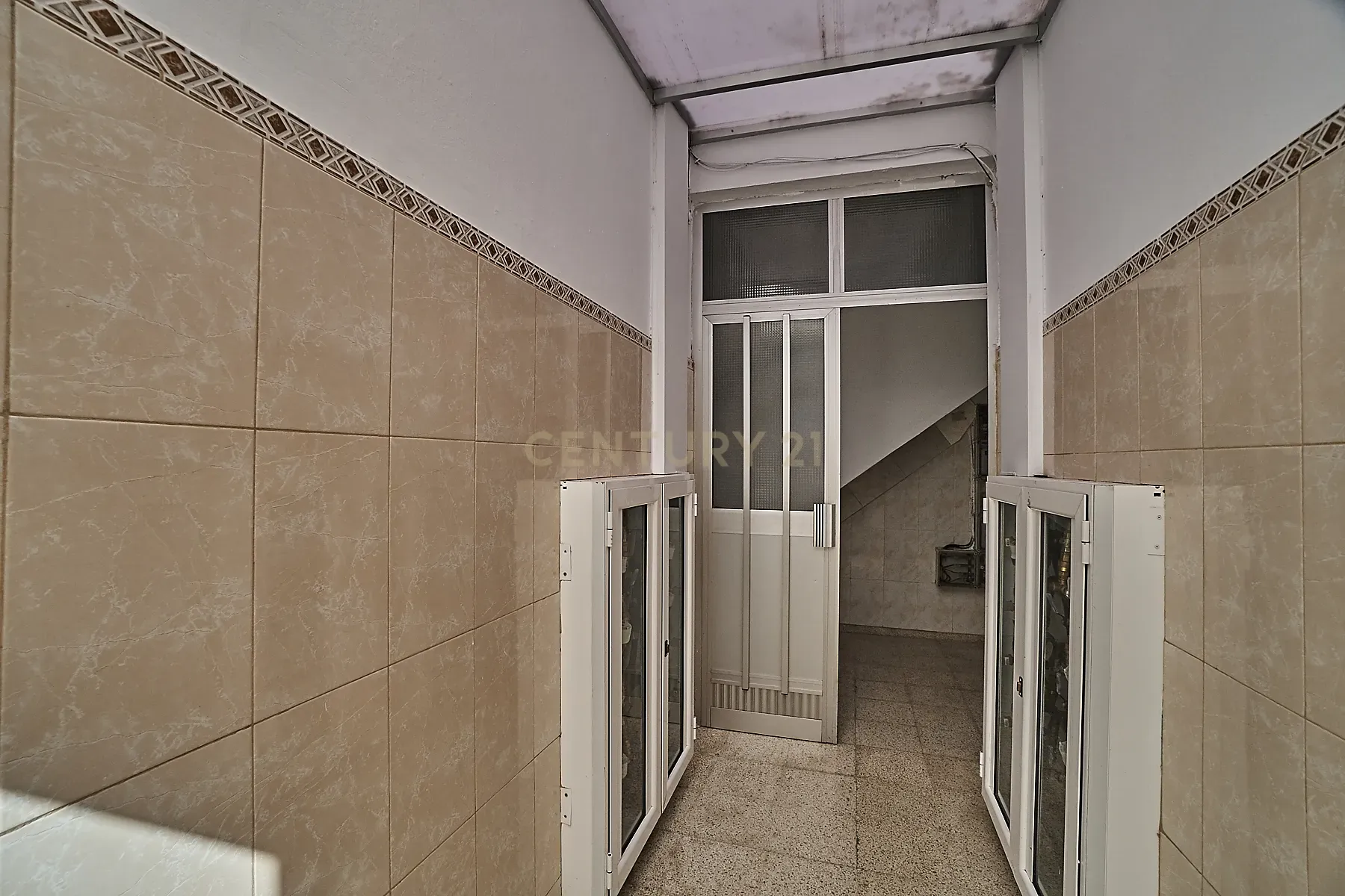 - Image 21