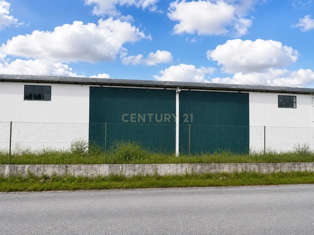 Armazém Agro-Industrial mais T1 e Terreno – Vale da Pedra, Cartaxo - Image 8