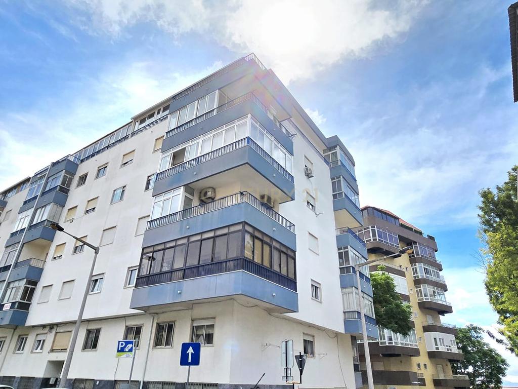 Apartamento T3 mobilado - Almada - Image 35
