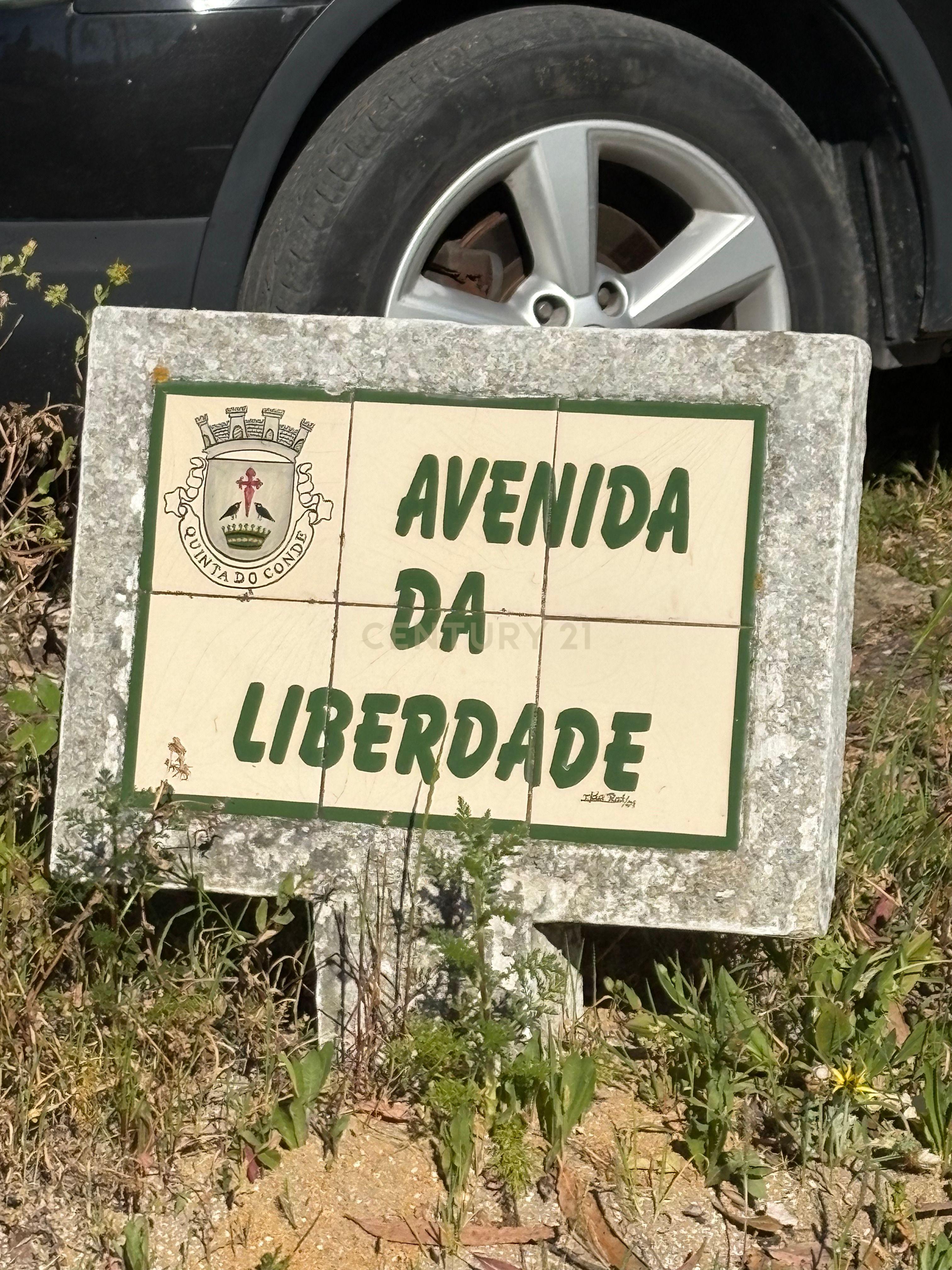 Fotografia 9 de Terreno na Quinta do Conde para construção de edificio